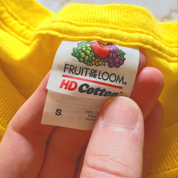 10/$20 ❄️ Tim Hortons Smile Cookie Tee - Picture 5 of 6